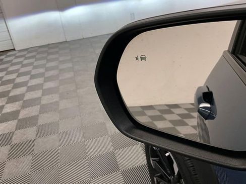 Used 2025 Chevrolet Equinox RS image 40