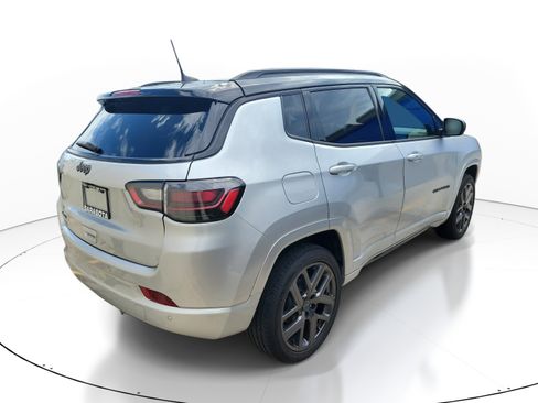 Used 2025 Jeep Compass Limited w/ High Altitude Package AWD/4WD image 6