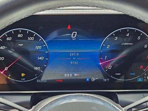 Certified 2024 Mercedes-Benz GLC 300 image 8