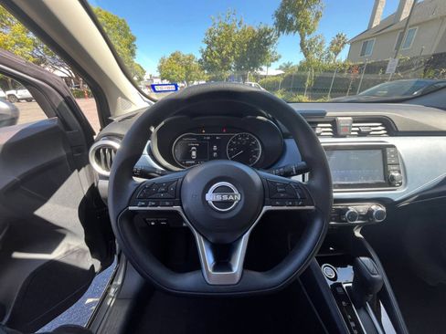 Used 2025 Nissan Versa SV FWD image 32