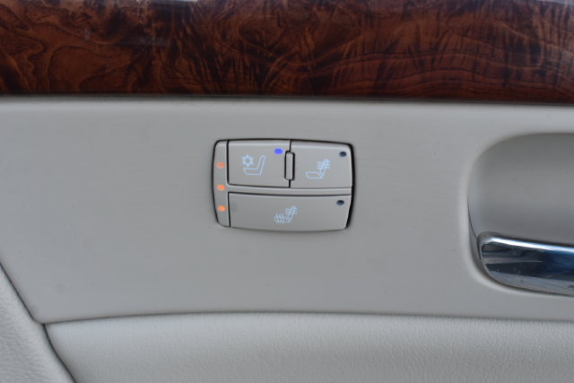 Used 2007 Cadillac DTS Luxury I w/ Sun And Sound Package FWD image 38