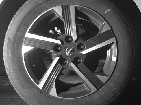 Used 2025 Nissan Sentra SV image 15