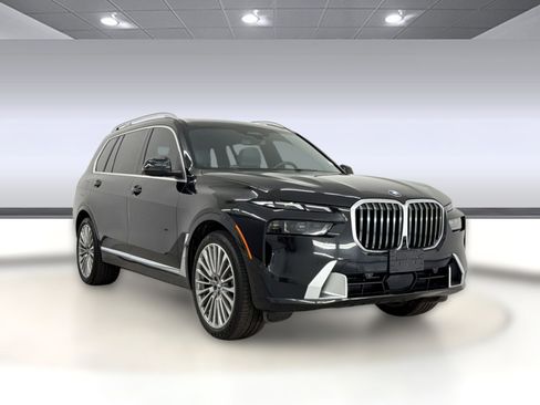 Certified 2024 BMW X7 xDrive40i AWD/4WD image 7
