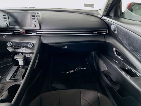 Certified 2023 Hyundai Elantra SEL FWD image 22