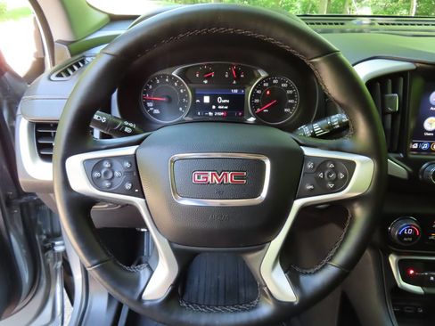 Used 2024 GMC Terrain SLT w/ Infotainment Package II AWD/4WD image 20