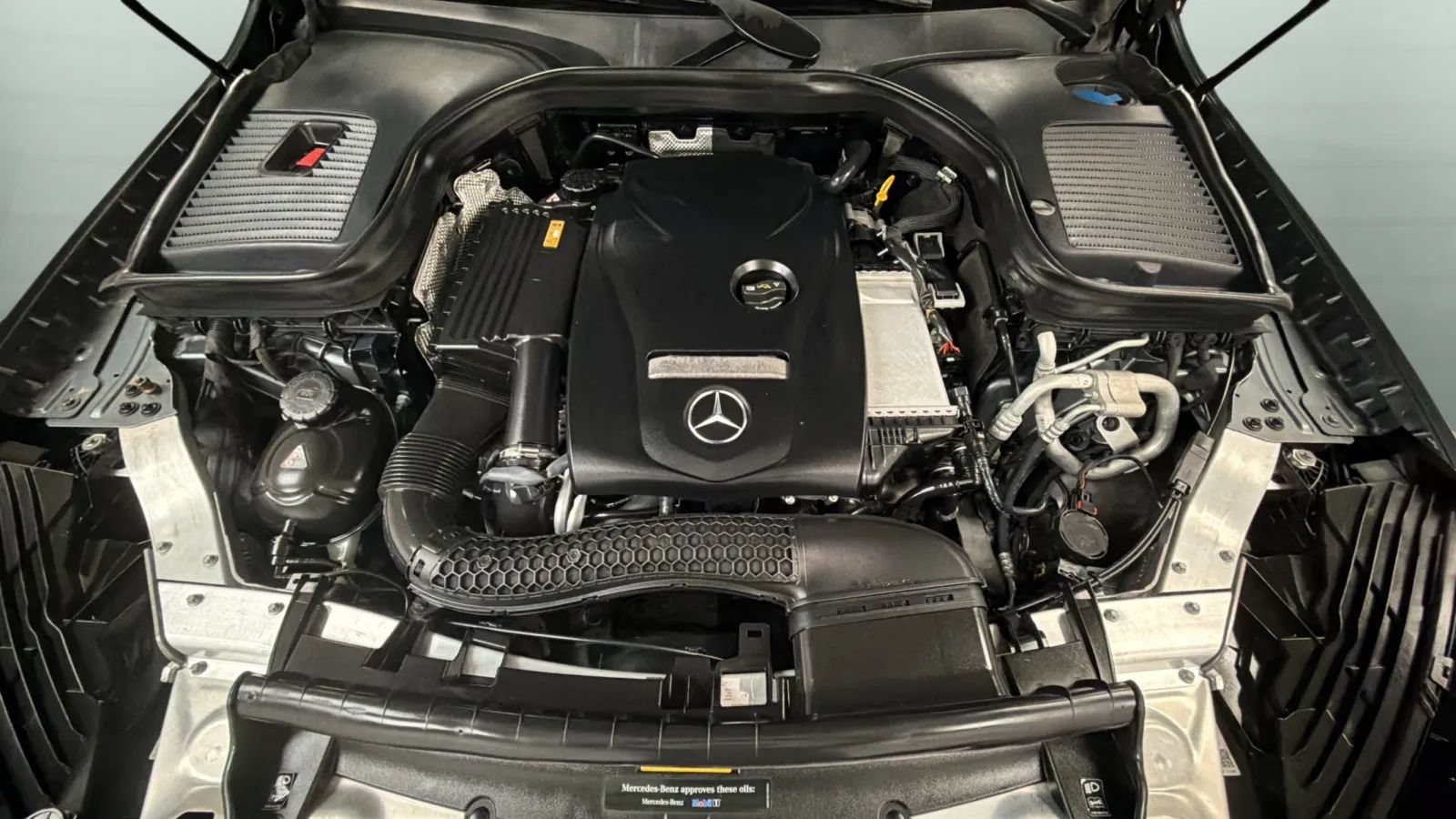 Used 2017 Mercedes-Benz GLC 300 4MATIC Coupe image 22