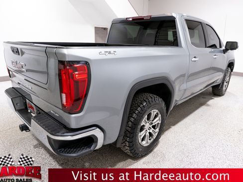 Used 2025 GMC Sierra 1500 SLT AWD/4WD image 5