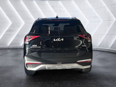 Used 2025 Kia Sportage EX image 5