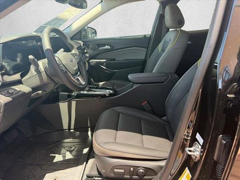 New 2026 Chevrolet Trax ACTIV w/ Sunroof Package FWD image 4