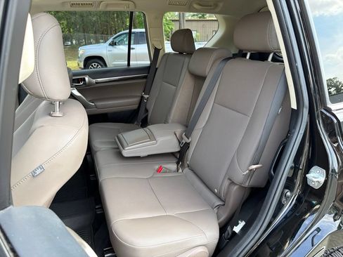 Used 2021 Lexus GX 460 Premium w/ Premium Package AWD/4WD image 21