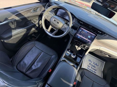 Used 2023 Jeep Grand Cherokee L Limited w/ Luxury Tech Group II image 29