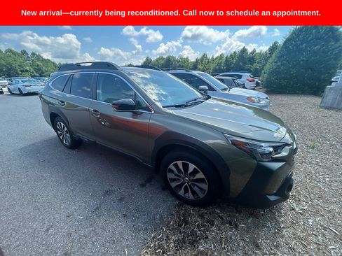 Used 2025 Subaru Outback Limited XT AWD/4WD image 19
