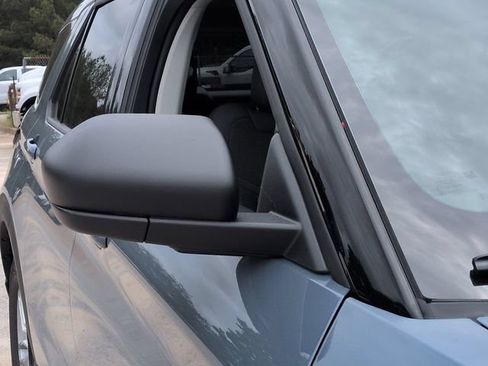 New 2026 Ford Explorer Active RWD image 11