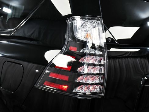 Used 2023 Lexus GX 460 Luxury w/ Sport Design Package image 81