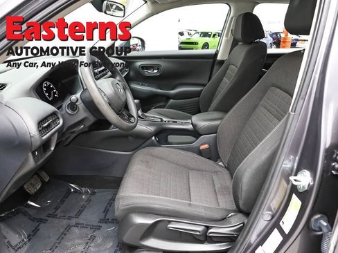 Used 2023 Honda HR-V LX image 14