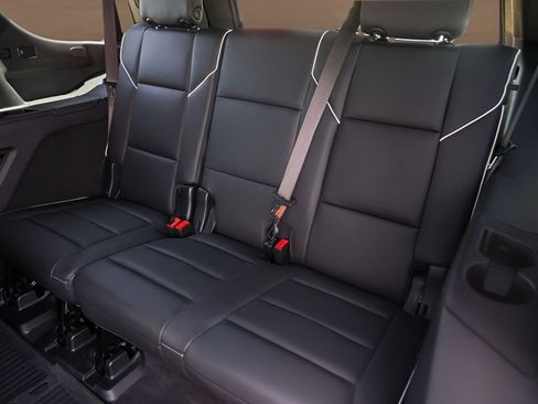 Used 2023 Cadillac Escalade Premium Luxury w/ LPO, Radiant Package AWD/4WD image 25