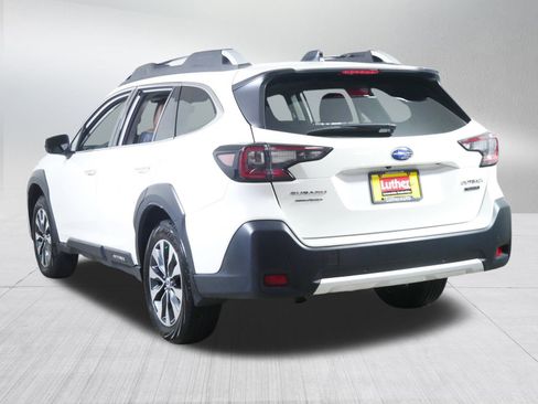 Used 2023 Subaru Outback Touring image 5