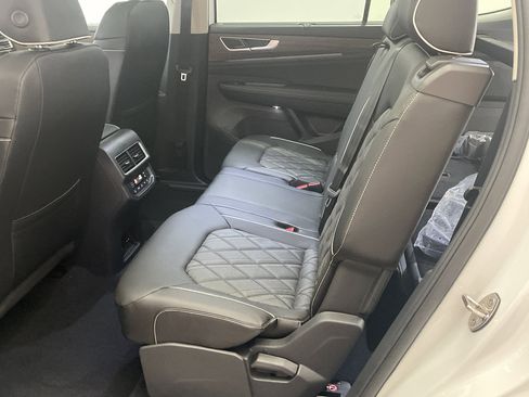 New 2026 Volkswagen Atlas SEL Premium R-Line AWD/4WD image 32
