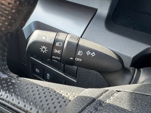 Used 2024 Toyota Tacoma SR5 AWD/4WD image 27