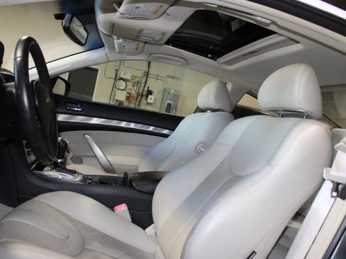 Used 2015 INFINITI Q60 Journey w/ Premium Package image 21