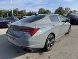Used 2022 Hyundai Elantra Limited image 3