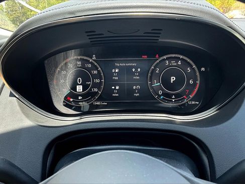 Used 2022 Jaguar E-PACE SE image 19