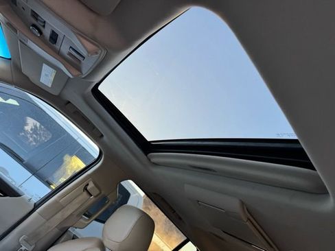 Used 2016 Cadillac Escalade ESV Luxury image 7