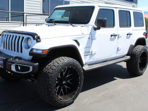 Used 2021 Jeep Wrangler Unlimited Sahara w/ Uconnect 4C Nav & Sound Group AWD/4WD image 2