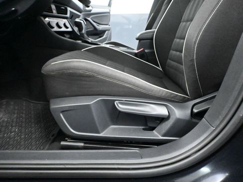 Used 2023 Volkswagen Jetta Sport image 20