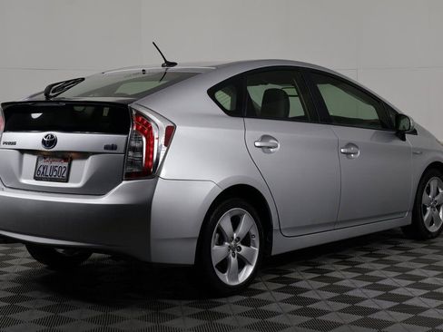 Used 2012 Toyota Prius Five w/ Preferred Accessory Pkg image 4