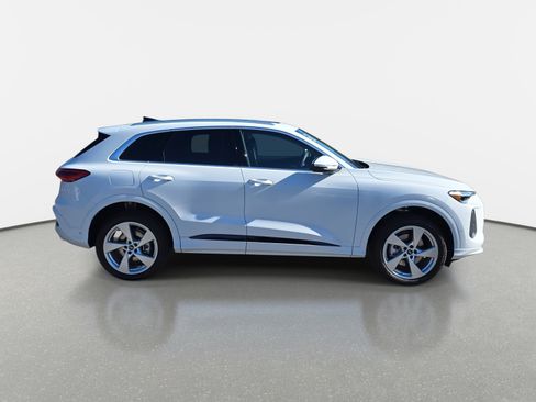 New 2025 Audi Q5 Premium Plus image 4