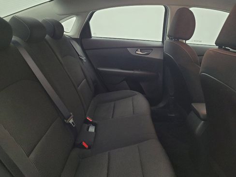 Used 2021 Kia Forte LXS FWD image 19