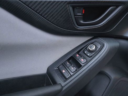 Used 2021 Subaru Crosstrek 2.0i Premium image 14