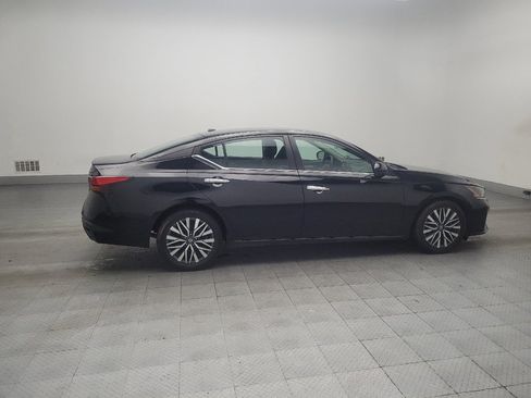Used 2023 Nissan Altima 2.5 SV image 10