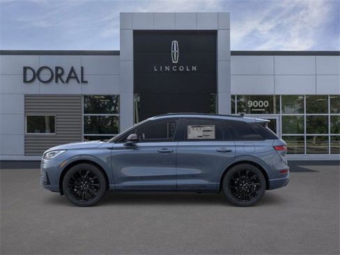 New 2026 Lincoln Corsair Premiere image 3