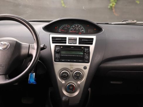 Used 2009 Toyota Yaris Sedan w/ Convenience Pkg FWD image 33
