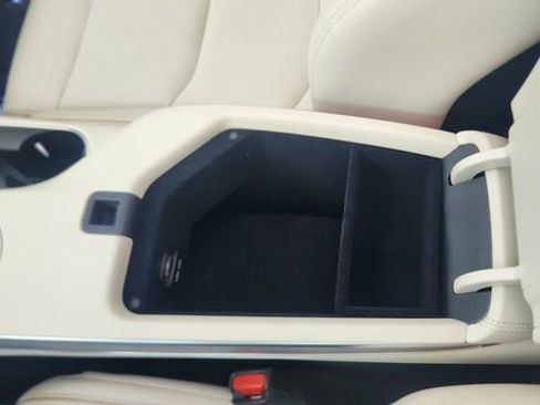 Used 2025 Genesis Electrified GV70 Advanced w/ Prestige Package image 56