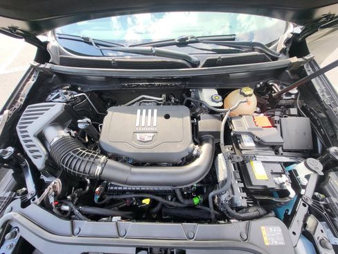 Used 2023 Cadillac XT5 Premium Luxury image 10