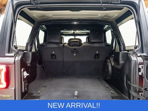 Used 2022 Jeep Wrangler Unlimited Rubicon w/ Steel Bumper Group image 8