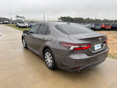 Used 2023 Toyota Camry LE image 6