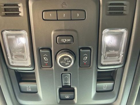 Used 2023 GMC Yukon Denali Ultimate AWD/4WD image 21