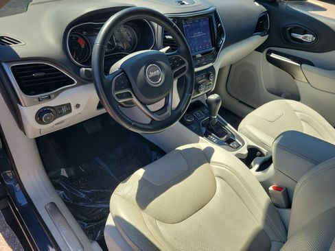 Used 2020 Jeep Cherokee Limited w/ Trailer Tow Group image 24