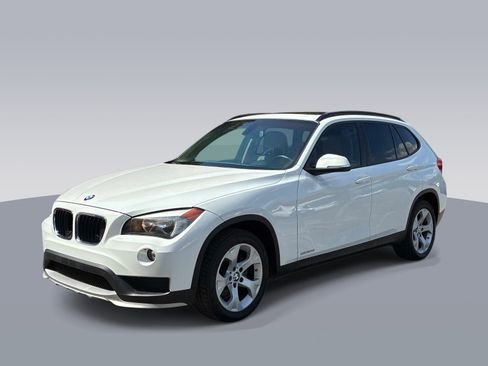 Used 2015 BMW X1 sDrive28i RWD image 3