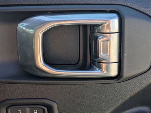 Used 2024 Jeep Wrangler Willys image 38