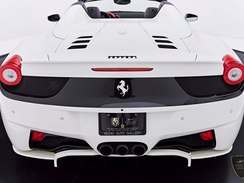 Used 2014 Ferrari 458 Spider RWD image 33
