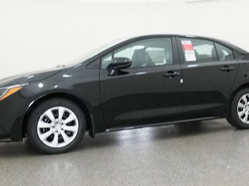 Used 2026 Toyota Corolla LE image 21
