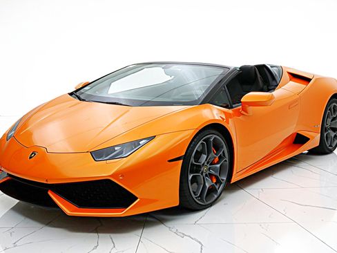 Used 2017 Lamborghini Huracan LP 610-4 AWD/4WD image 2