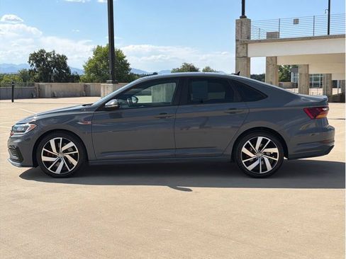 Used 2019 Volkswagen Jetta GLI Autobahn FWD image 4