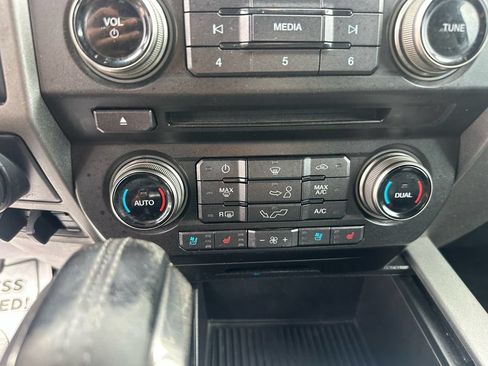 Used 2018 Ford F150 Raptor w/ Equipment Group 802A Luxury AWD/4WD image 38