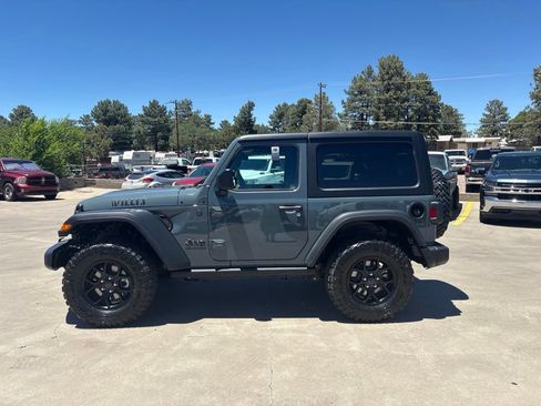 Used 2025 Jeep Wrangler Sport AWD/4WD image 5